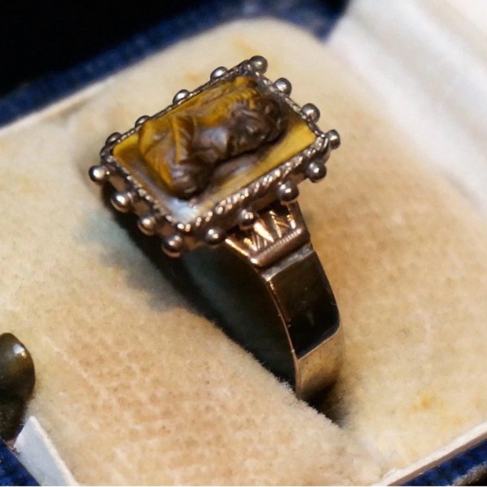 Antique Victorian Early 20C Tiger's Eye Cameo 10K Rose Gold Bezel Ring Size 6.5